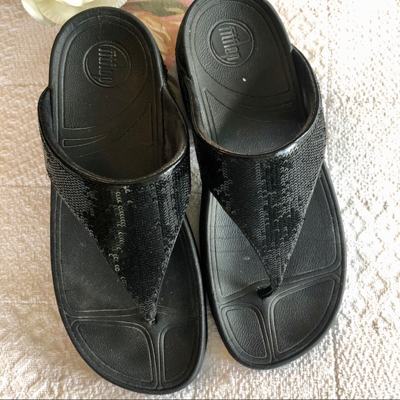 Fitflop Shoes | Fitflop Electra Black Sequin Toepost Sandals Sz 8 | Poshmark